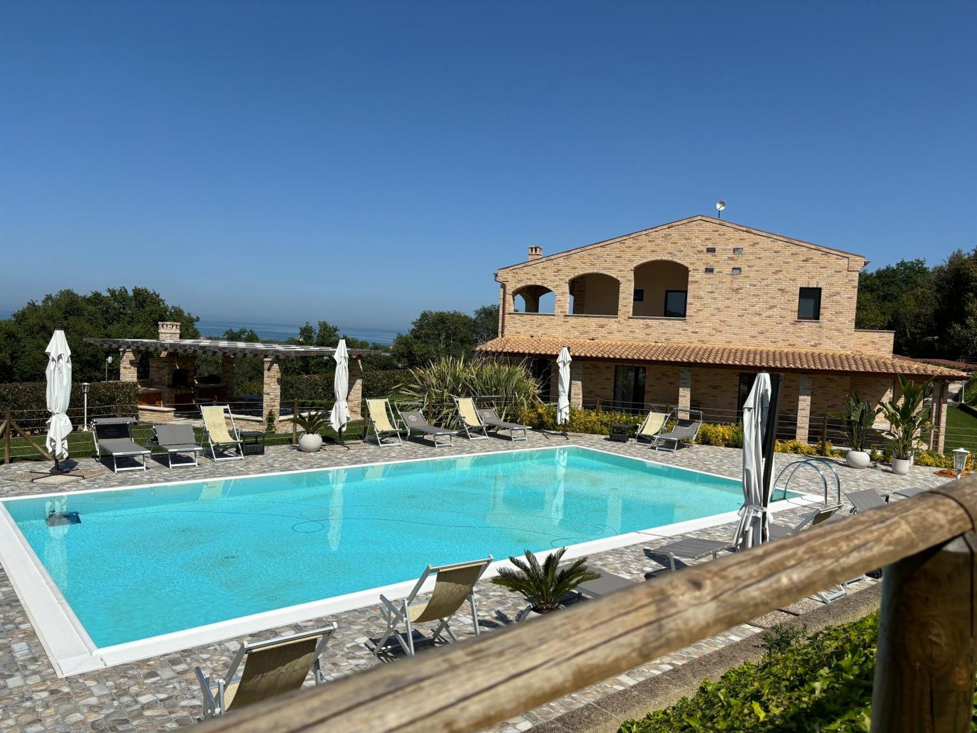 B&B CasalFarano Cupra Marittima Bagian luar foto